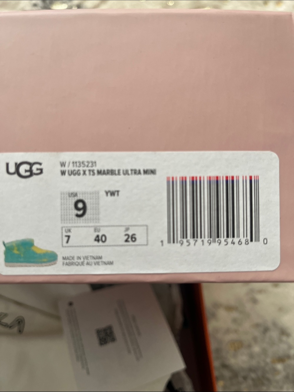 UGG X Tschabalala Self - Picture 8 of 8